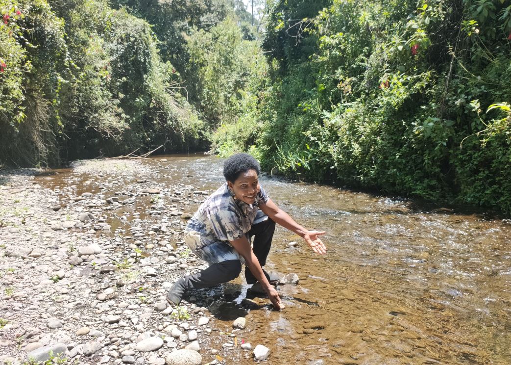 Bancy at Thika River2